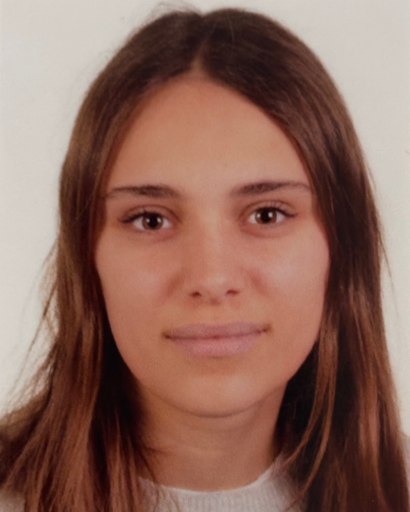Alessandra Carrara (absent W9)